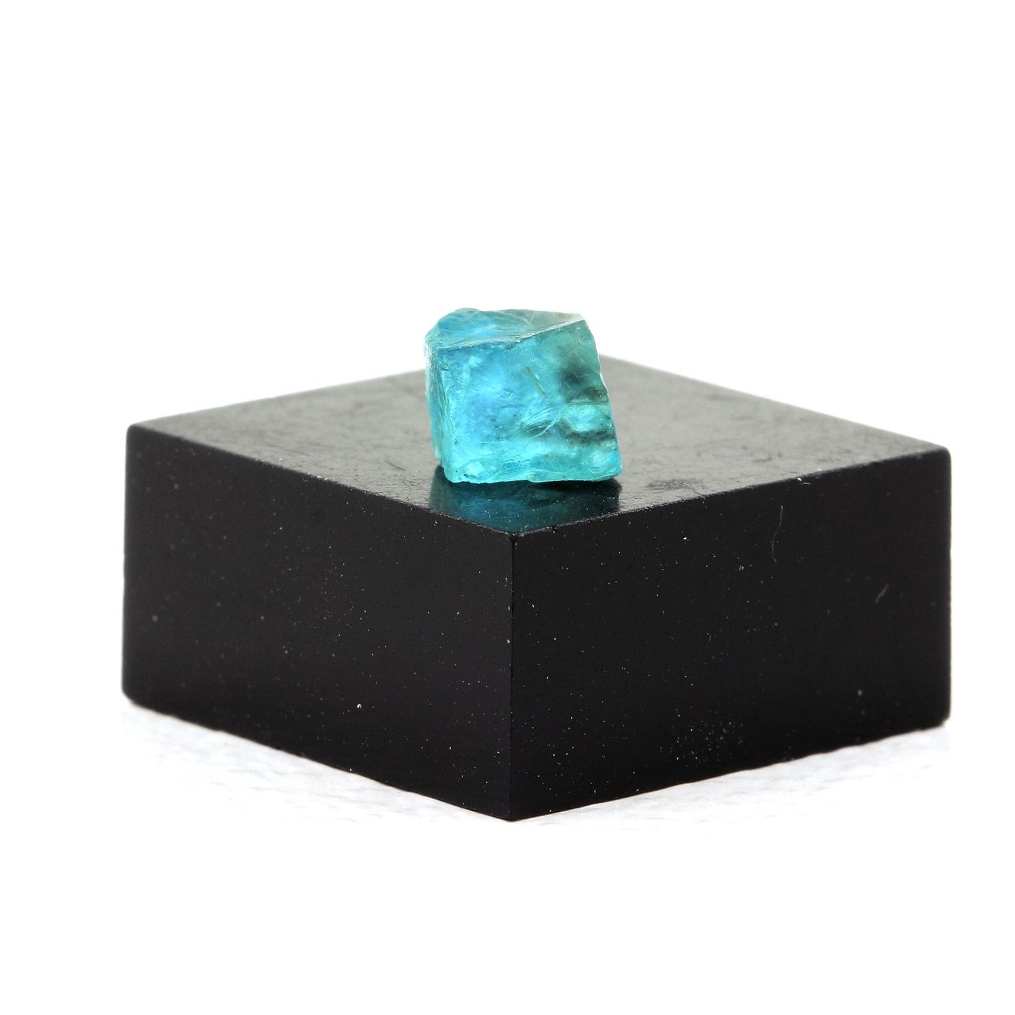 Apatite Paraiba . 1.89 carats. En provenance du Pakistan