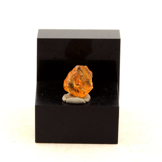 Grenat Spessartite. 1.73 carats. Sangulungulu Hill, Loliondo, Tanzanie