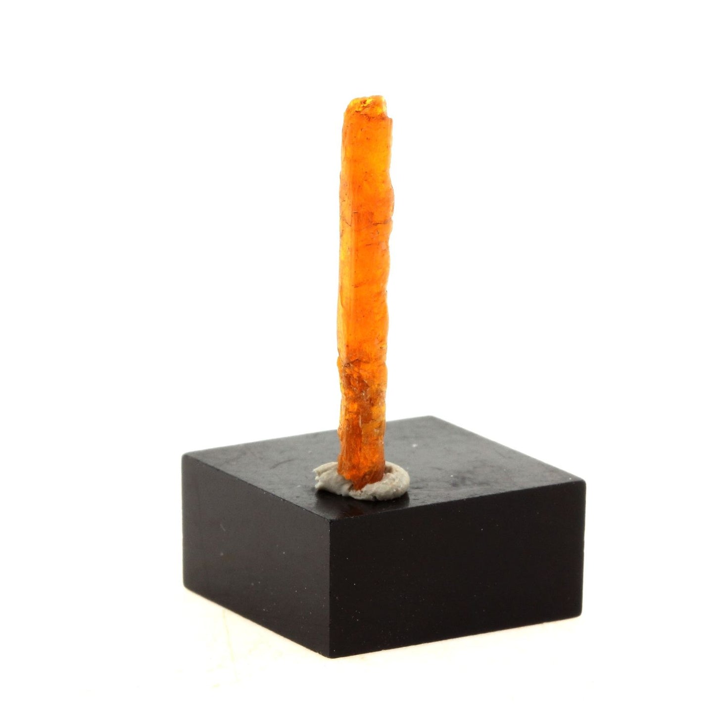 Cyanite orange. 3.16 carats. Sangulungulu Hill, Loliondo, Tanzanie