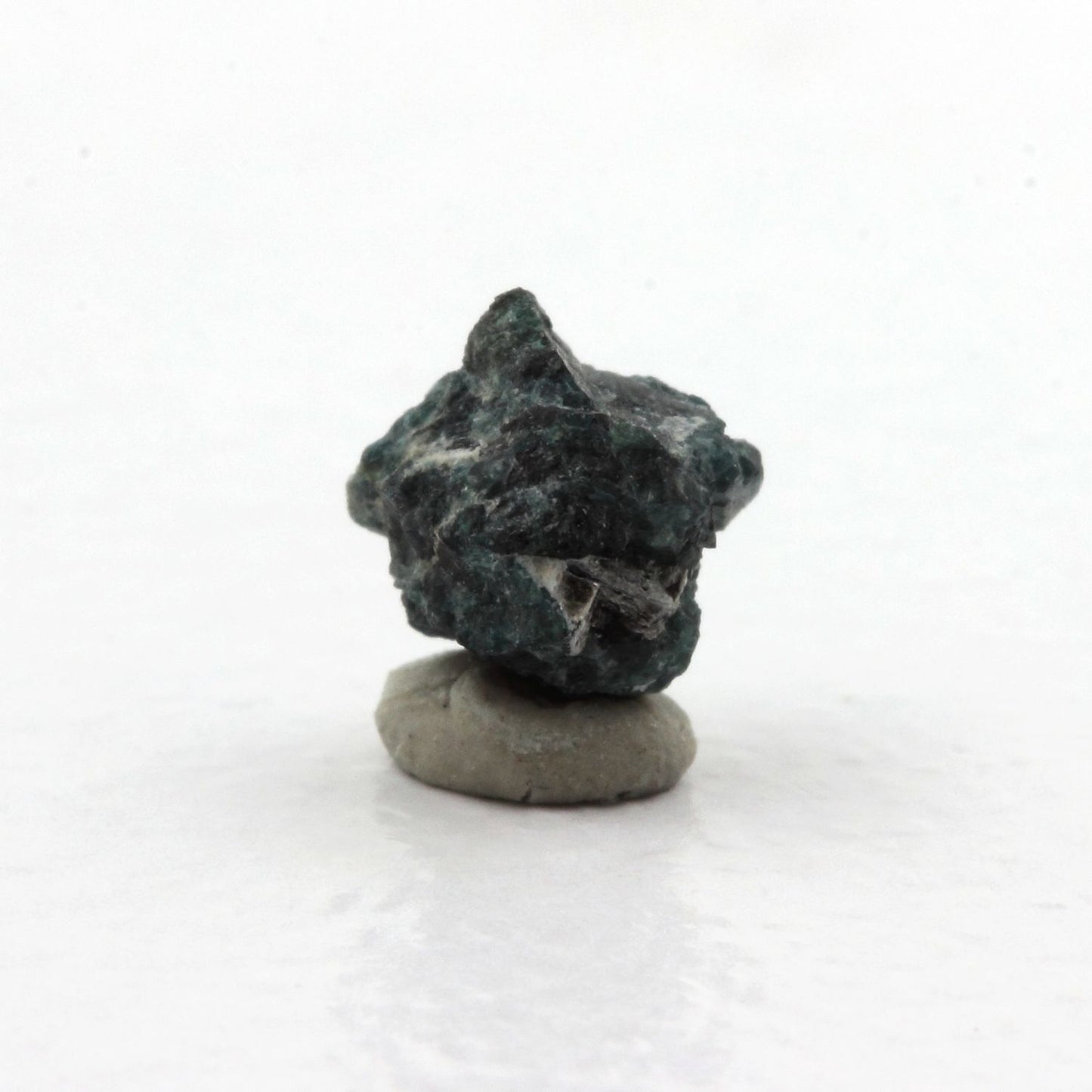 Alexandrite en provenance de Lake Manyara, Arusha Region, Tanzanie