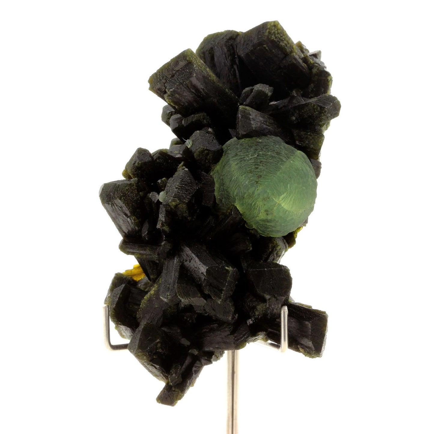 Prehnite + Epidote. 735.5 carats. Bendougou, Kayes, Mali