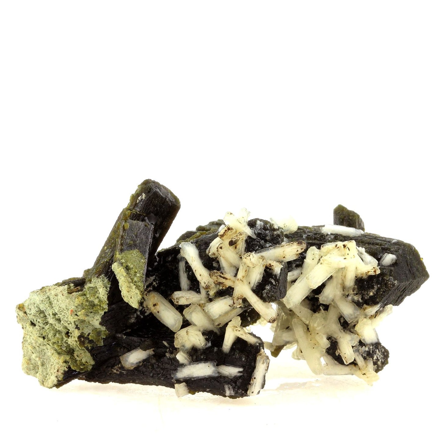 Epidote + Stilbite. 418.5 carats. Diamonkara, Kayes, Mali