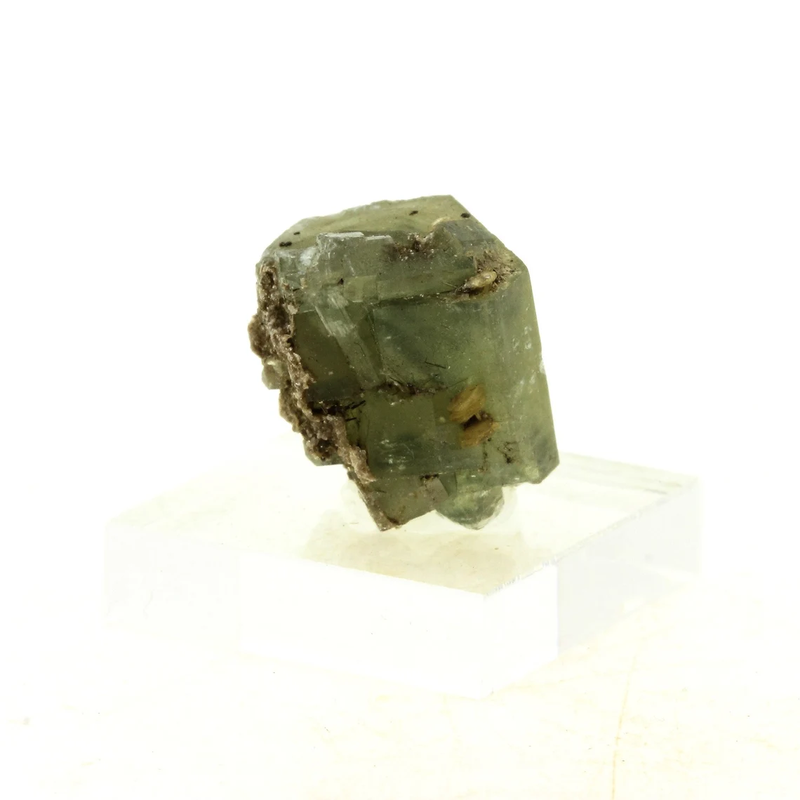 Apatite + Muscovite. 29.02 carats. Panasqueira Mines, Covilhã, Portugal