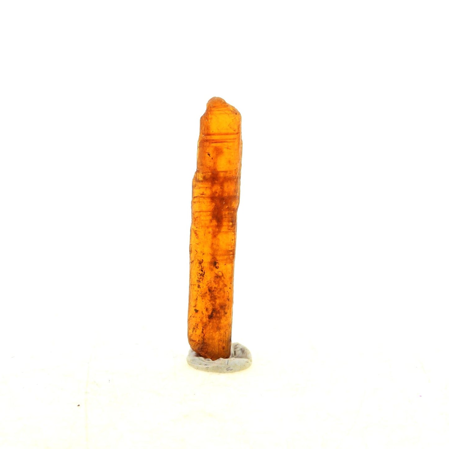 Cyanite orange. 3.17 carats. Sangulungulu Hill, Loliondo, Tanzanie