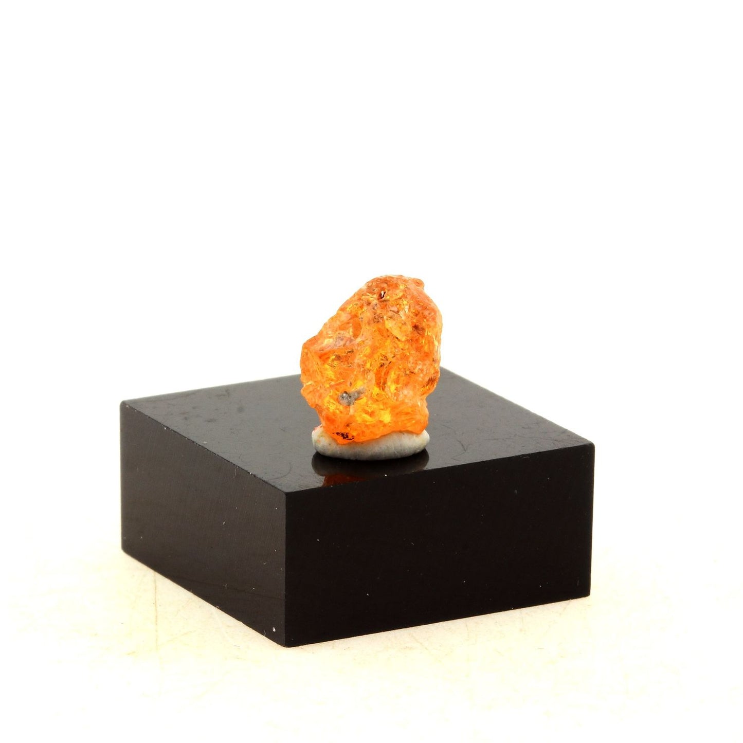 Grenat Spessartite. 4.56 carats. Sangulungulu Hill, Loliondo, Tanzanie