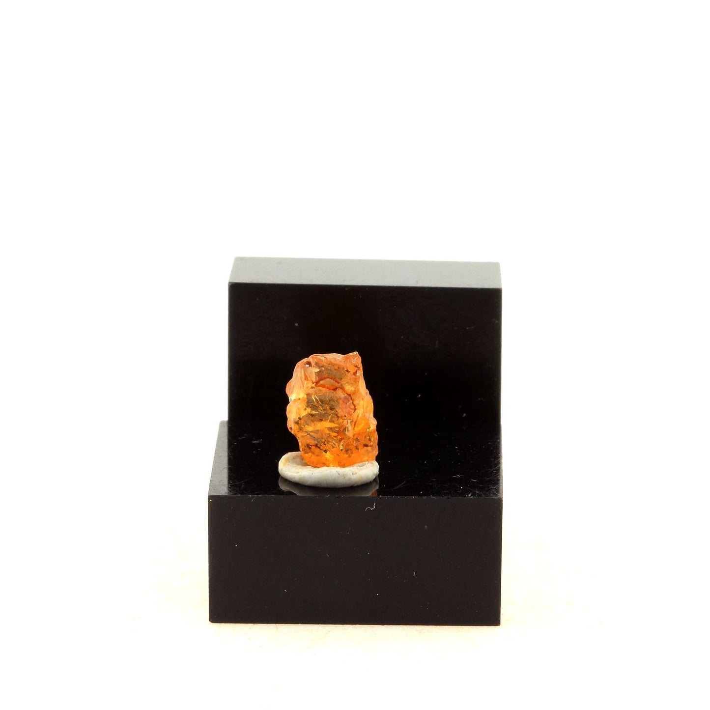 Grenat Spessartite. 2.55 carats. Sangulungulu Hill, Loliondo, Tanzanie