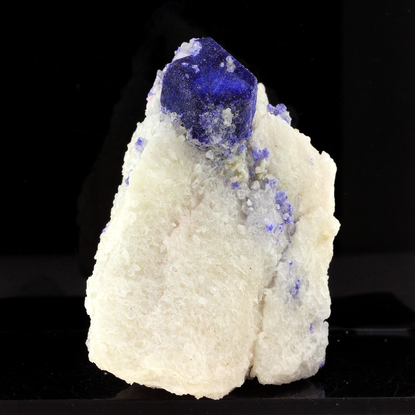 Lazurite + Calcite. 1092.0 carats. Sar-e Sang ,Badakhshan Province, Afghanistan