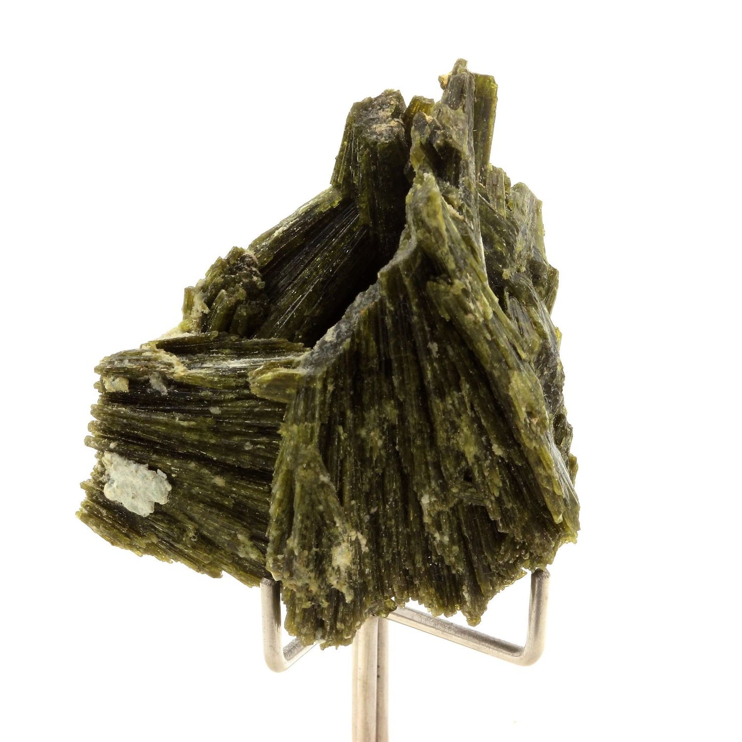 Epidote. 230.80 carats. Chamrousse, Belledonne, Isère, France