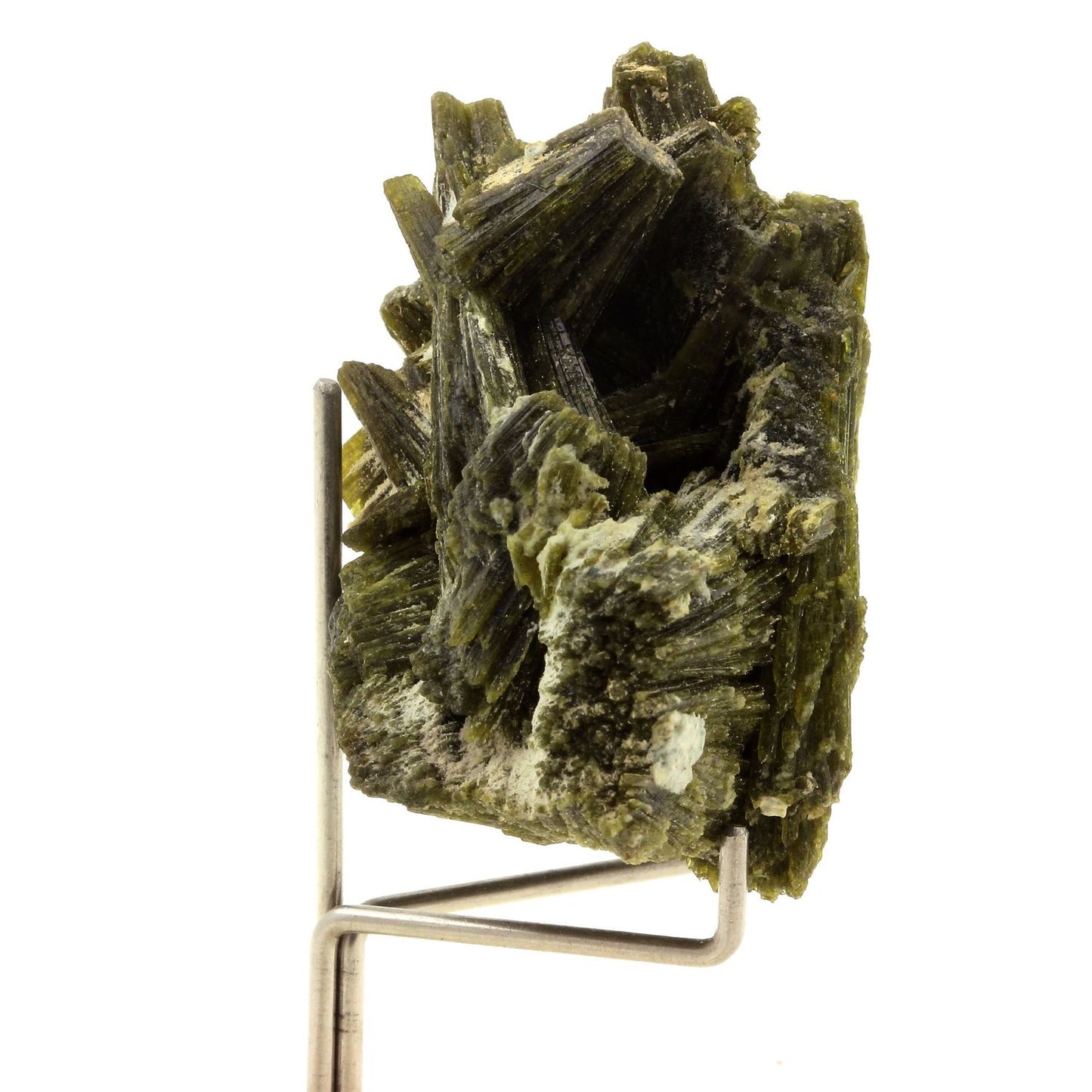 Epidote. 230.80 carats. Chamrousse, Belledonne, Isère, France